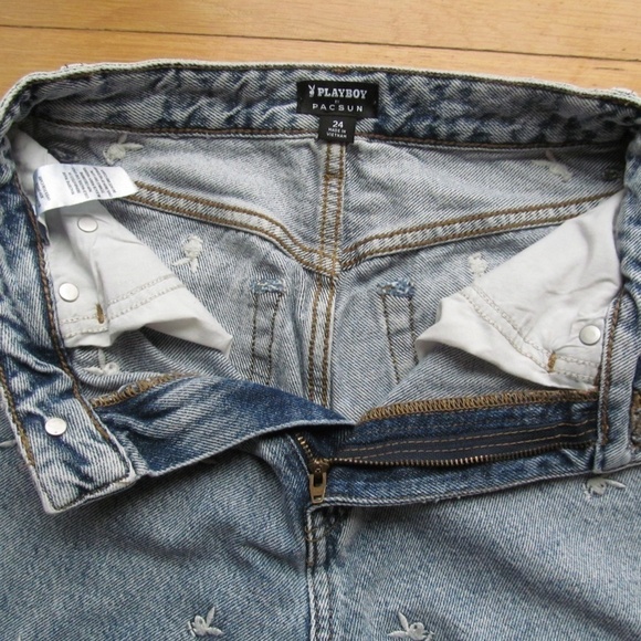 PLAYBOY By PacSun High Rise Boyfriend Bunny Embroidery Crop Jeans Women's Sz 24 - Picture 8 of 10